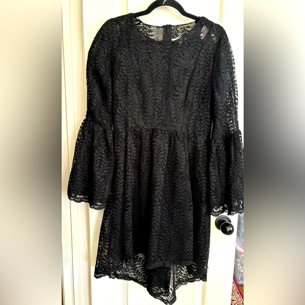 This dress is all that. Size L. ASILIO. Black lace, bell sleeves, highlow hem
